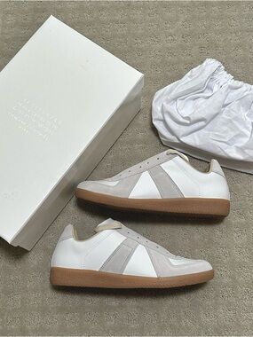 Maison Margiela Replica/GAT Sneakers